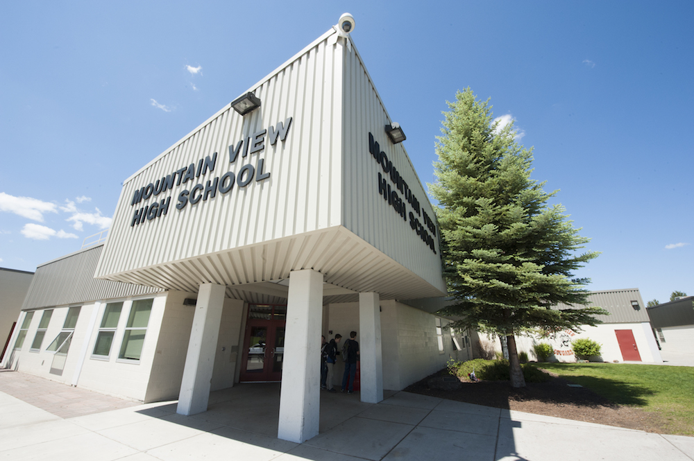 Mountain View High School exterior
