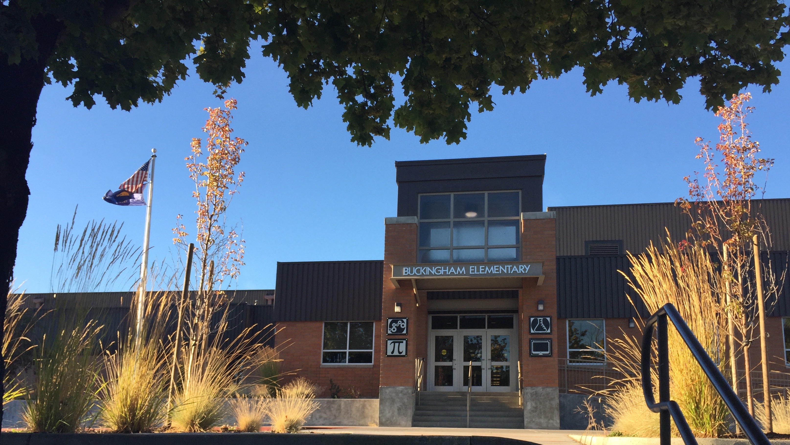 Buckingham Elementary School exterior