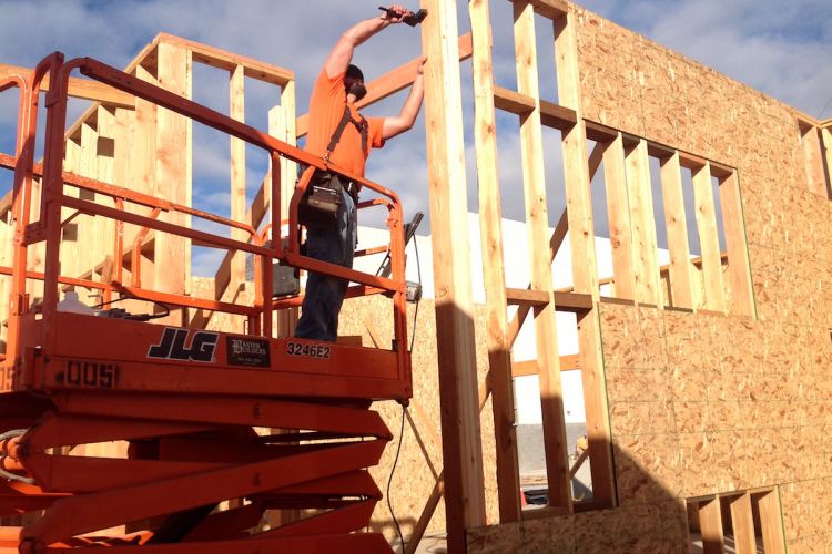 Generic_construction_2014.jpeg