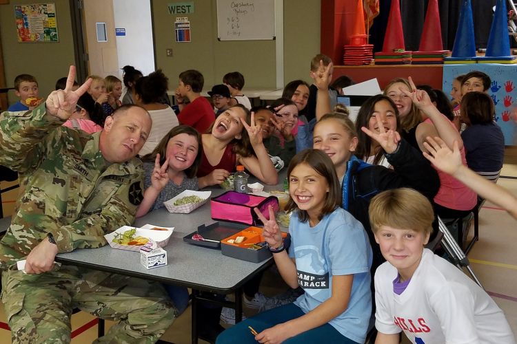 Veterans_at_lunch.jpg