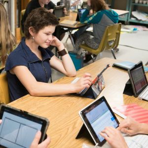 REALMS_iPad_Use_Digital_Citizens_2016.jpeg